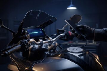 Aktualizacje oprogramowania motocykla - kiedy robić, czego się obawiać