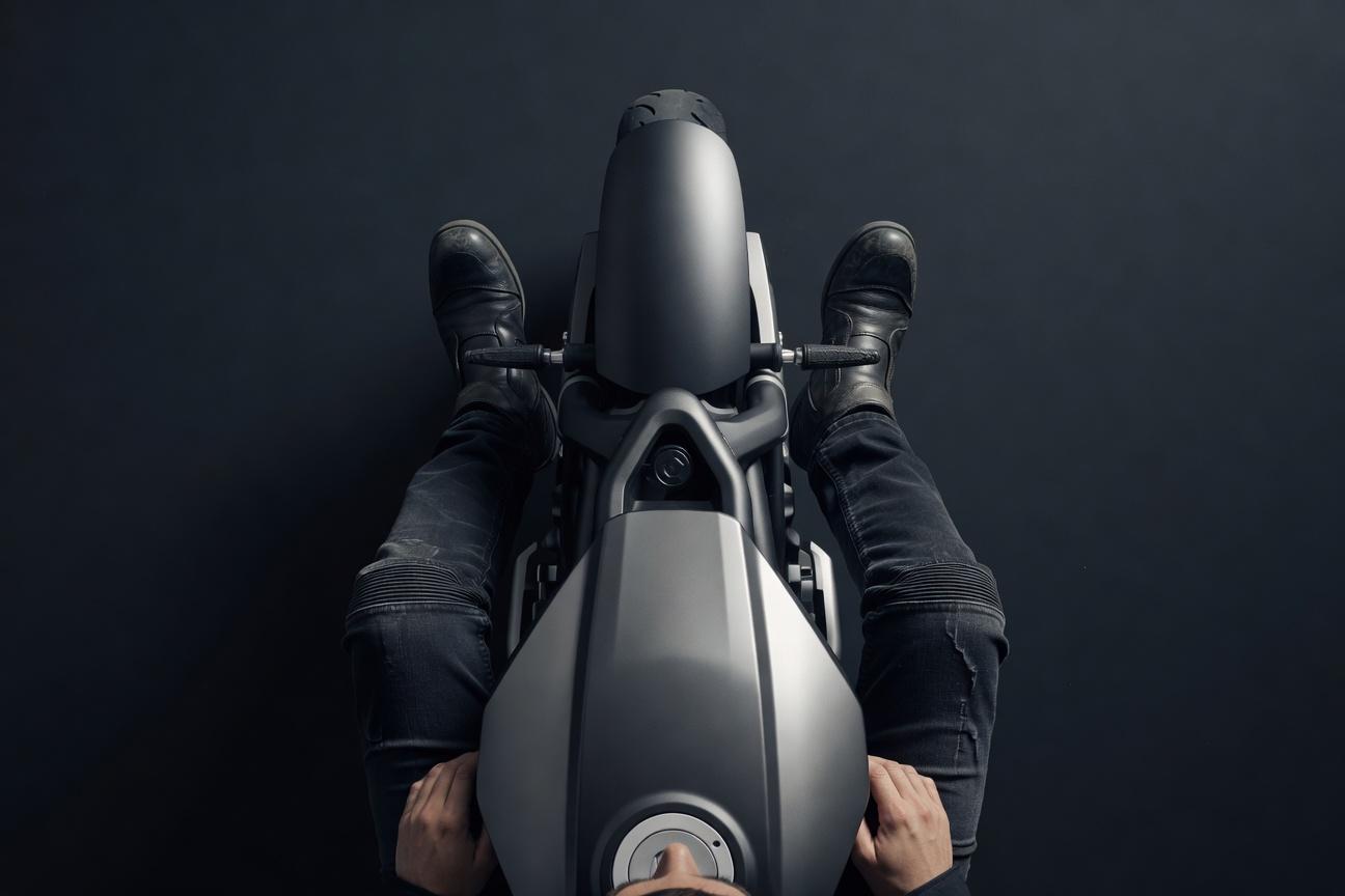 Pozycja kolan i stóp - co zdradza źle dobrany motocykl