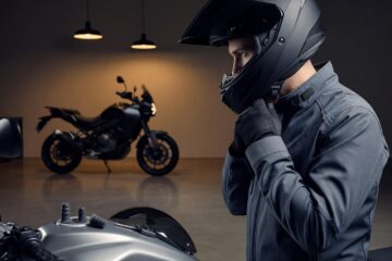 Zatyczki do uszu na motocykl - rodzaje, tłumienie i komfort rozmów