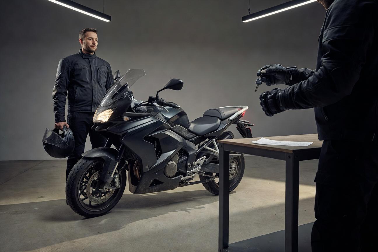 Jazda próbna używanym motocyklem - zasady bezpieczeństwa dla obu stron